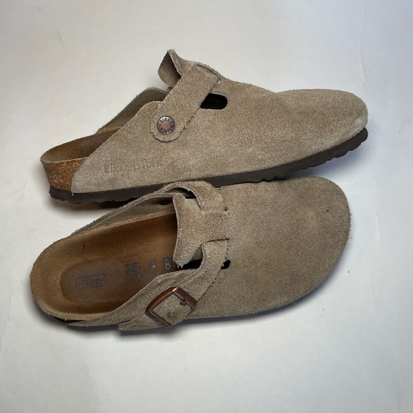 Birkenstock Shoes - Tan Birkenstocks